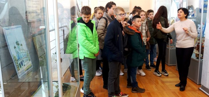 ИСКУССТВО ОБЪЕДИНЯЕТ