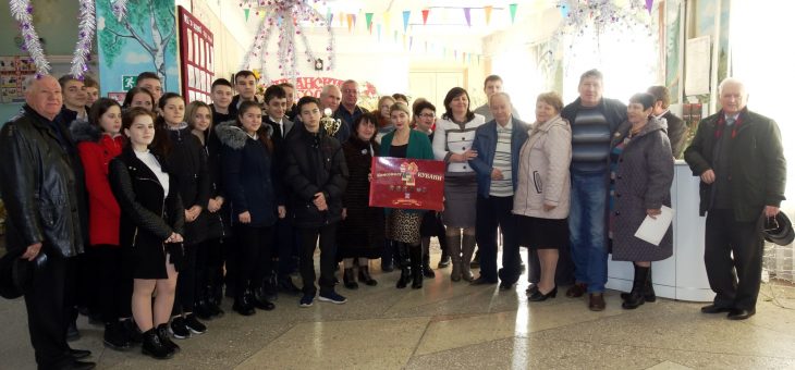 КОМСОМОЛЬСКАЯ ЭСТАФЕТА ПРОДОЛЖАЕТСЯ